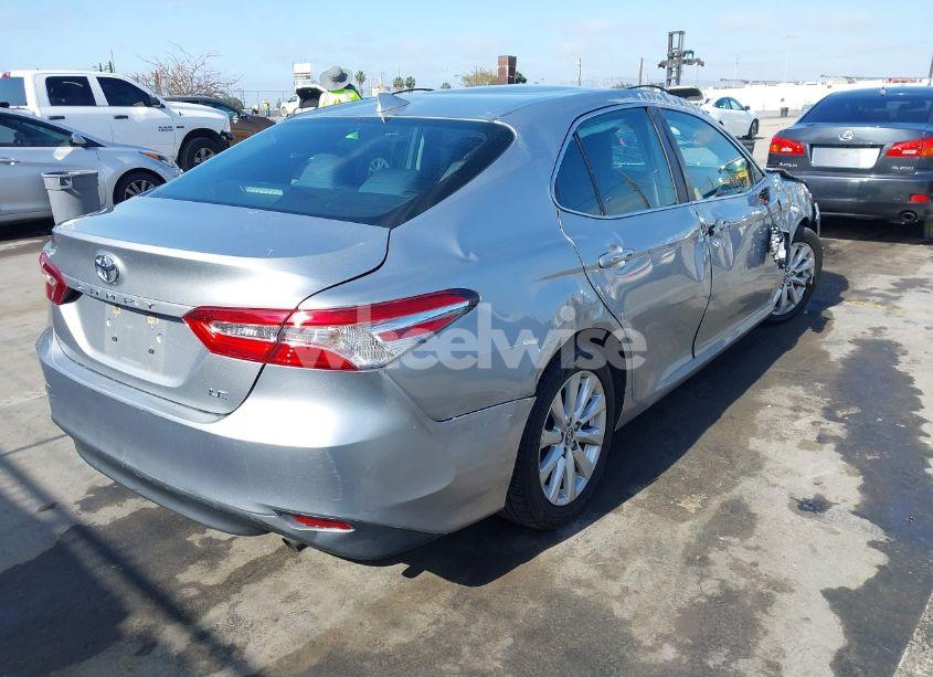 Photo 4 of 2019 Toyota Camry LE (VIN 4T1B11HKXKU788648)