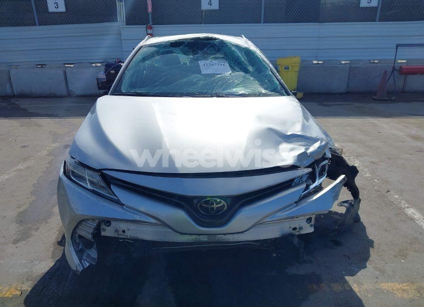 Photo 6 of 2019 Toyota Camry LE (VIN 4T1B11HKXKU788648)