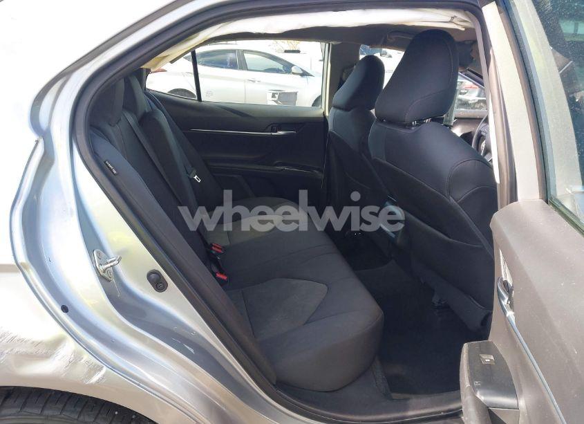 Photo 8 of 2019 Toyota Camry LE (VIN 4T1B11HKXKU788648)