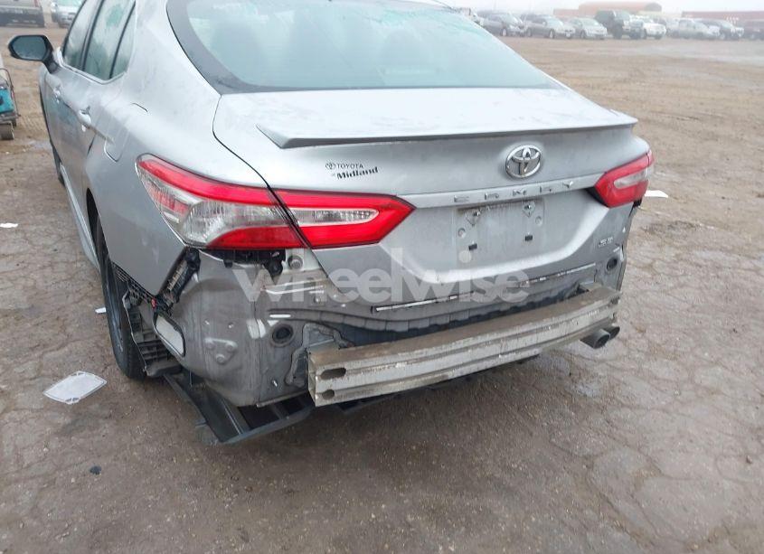 Photo 6 of 2019 Toyota Camry SE (VIN 4T1B11HKXKU789086)