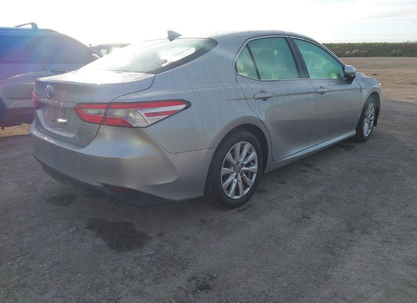 Photo 4 of 2019 Toyota Camry LE (VIN 4T1B11HKXKU793090)