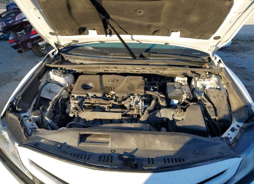 Photo 10 of 2019 Toyota Camry SE (VIN 4T1B11HKXKU793896)