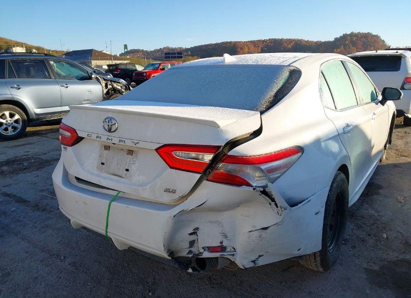 Photo 6 of 2019 Toyota Camry SE (VIN 4T1B11HKXKU793896)