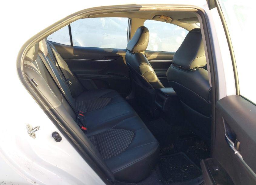 Photo 8 of 2019 Toyota Camry SE (VIN 4T1B11HKXKU793896)