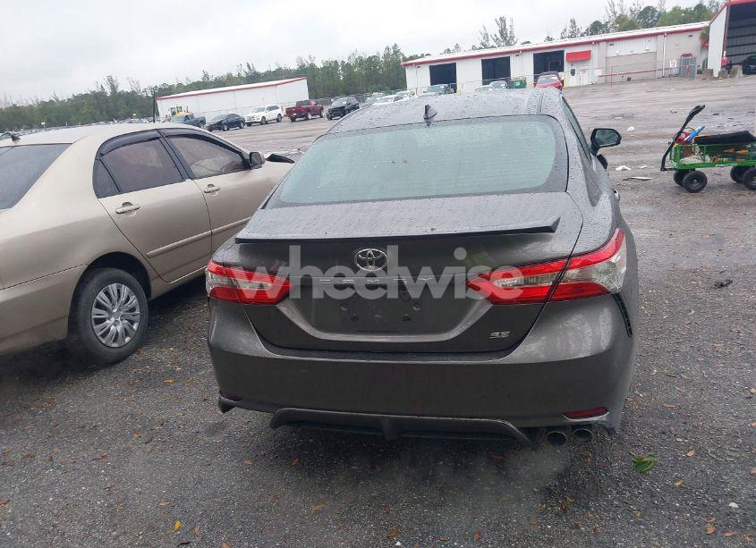 Photo 16 of 2019 Toyota Camry SE (VIN 4T1B11HKXKU794109)