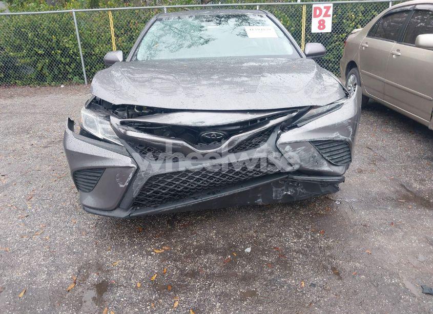 Photo 6 of 2019 Toyota Camry SE (VIN 4T1B11HKXKU794109)