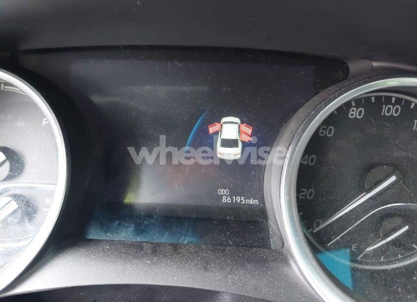 Photo 14 of 2018 Toyota Camry HYBRID XLE (VIN 4T1B21HK0JU001301)