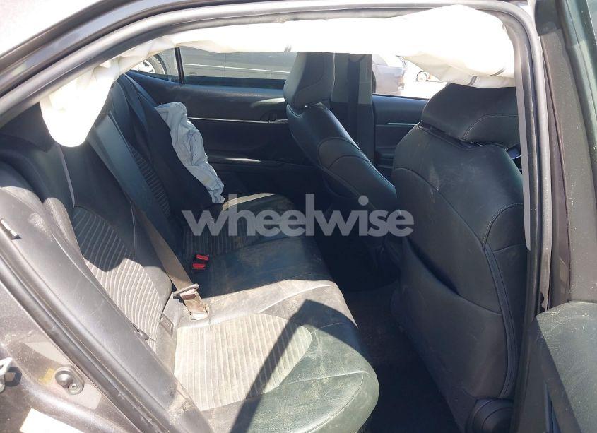 Photo 8 of 2018 Toyota Camry HYBRID SE (VIN 4T1B21HK0JU504648)