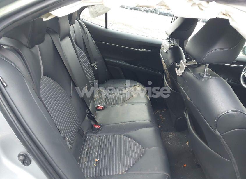 Photo 8 of 2019 Toyota Camry HYBRID SE (VIN 4T1B21HK0KU520088)