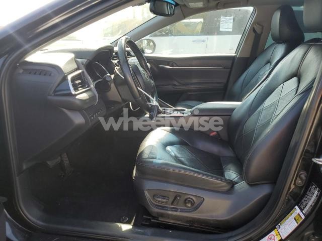 Photo 4 of 2018 TOYOTA CAMRY HYBRID (VIN 4T1B21HK1JU004546)