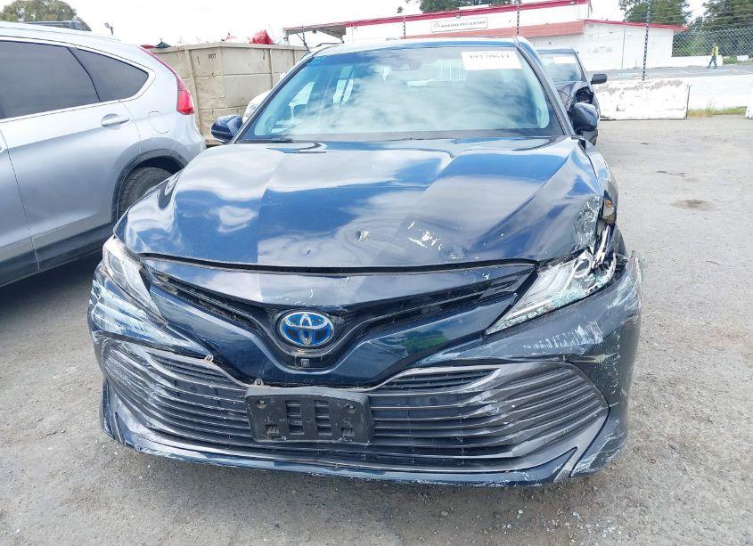 Photo 12 of 2018 Toyota Camry HYBRID XLE (VIN 4T1B21HK1JU510121)