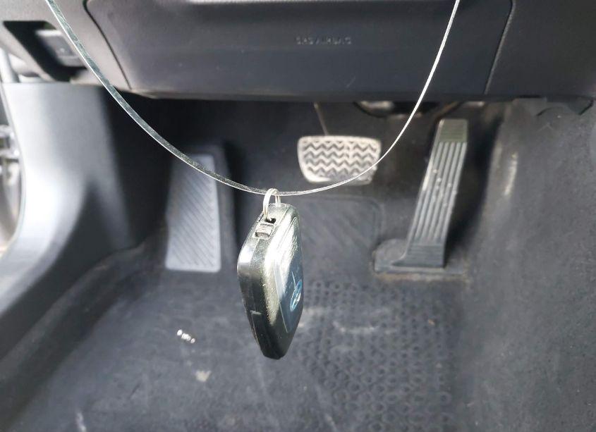 Photo 11 of 2018 Toyota Camry HYBRID SE (VIN 4T1B21HK2JU003440)