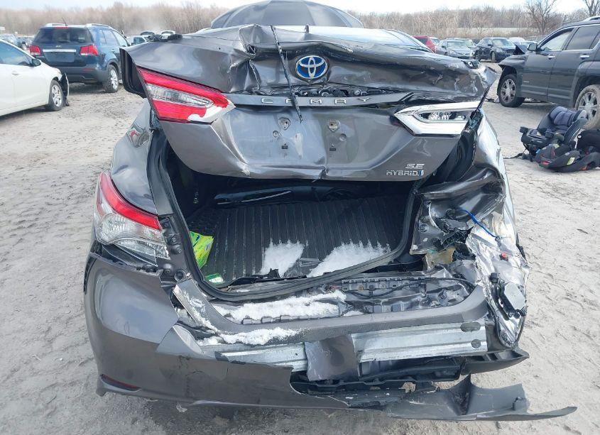 Photo 6 of 2018 Toyota Camry HYBRID SE (VIN 4T1B21HK2JU003440)