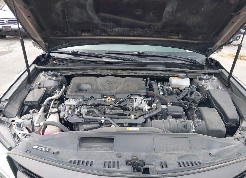 Photo 10 of 2018 Toyota Camry HYBRID XLE (VIN 4T1B21HK2JU500942)