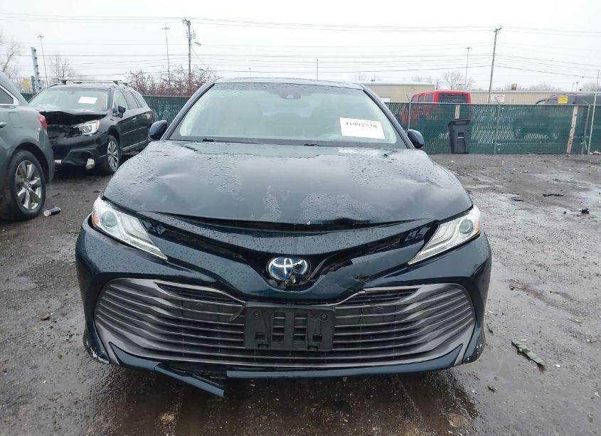 Photo 6 of 2018 Toyota Camry HYBRID XLE (VIN 4T1B21HK2JU507700)