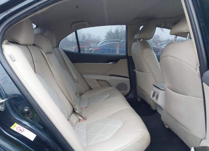 Photo 8 of 2018 Toyota Camry HYBRID XLE (VIN 4T1B21HK2JU507700)