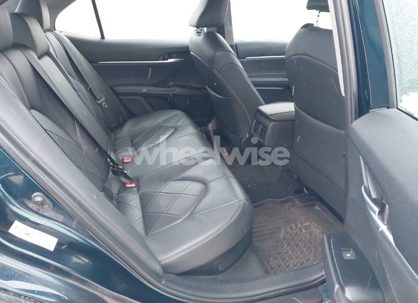 Photo 8 of 2018 Toyota Camry HYBRID XLE (VIN 4T1B21HK3JU506328)