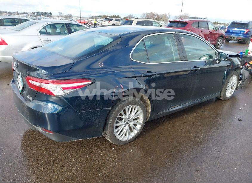 Photo 4 of 2018 Toyota Camry HYBRID XLE (VIN 4T1B21HK3JU507043)