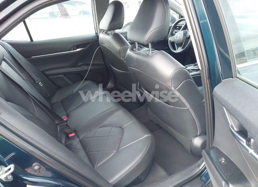 Photo 8 of 2018 Toyota Camry HYBRID XLE (VIN 4T1B21HK3JU507043)