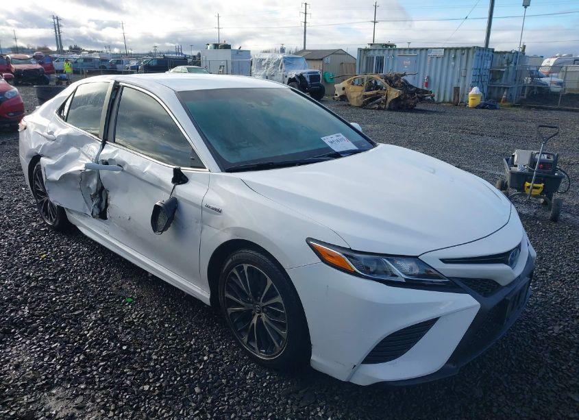 2018 Toyota Camry HYBRID SE (VIN 4T1B21HK3JU510251) main photo