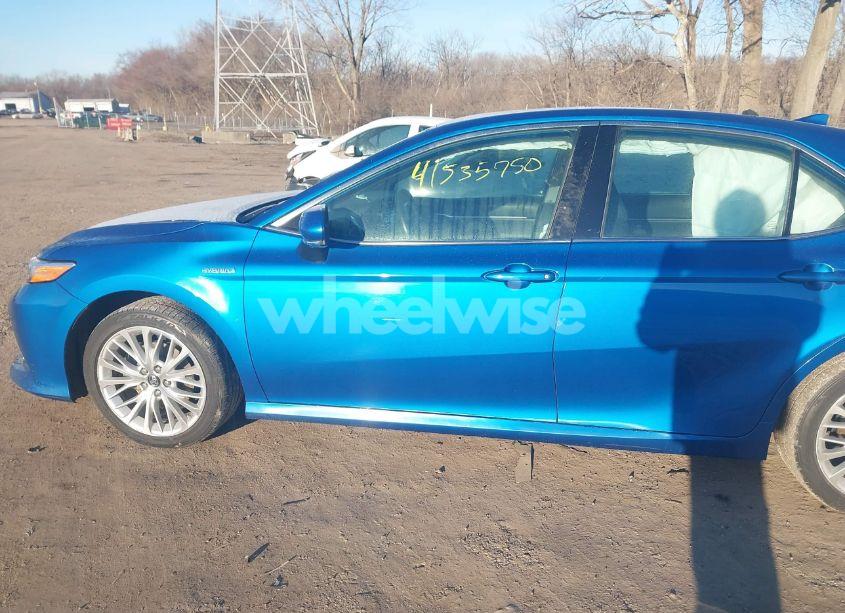 Photo 15 of 2019 Toyota Camry HYBRID XLE (VIN 4T1B21HK3KU011080)