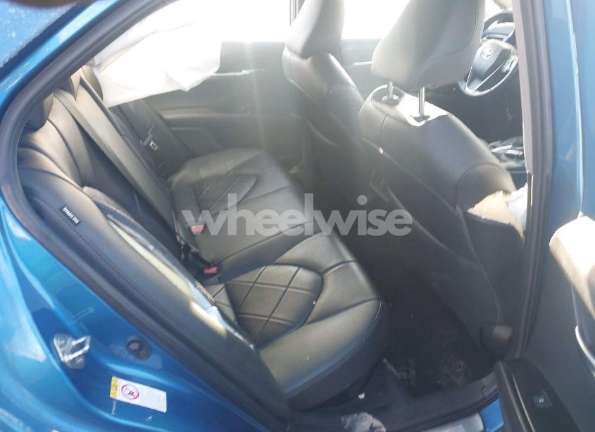 Photo 8 of 2019 Toyota Camry HYBRID XLE (VIN 4T1B21HK3KU011080)