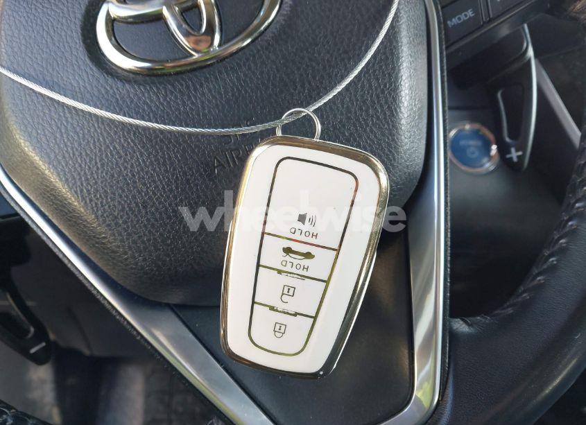 Photo 11 of 2019 Toyota Camry HYBRID SE (VIN 4T1B21HK3KU012648)