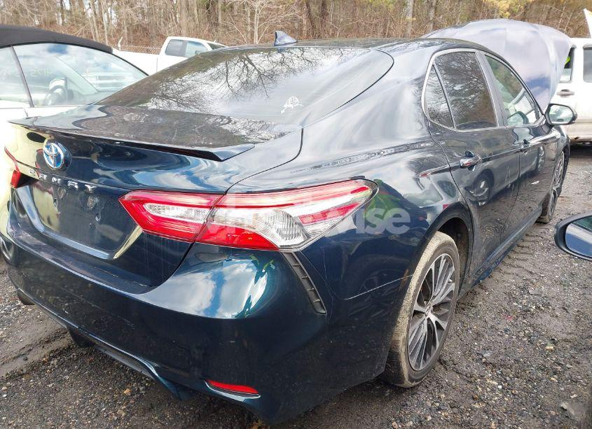 Photo 4 of 2019 Toyota Camry HYBRID SE (VIN 4T1B21HK3KU012648)