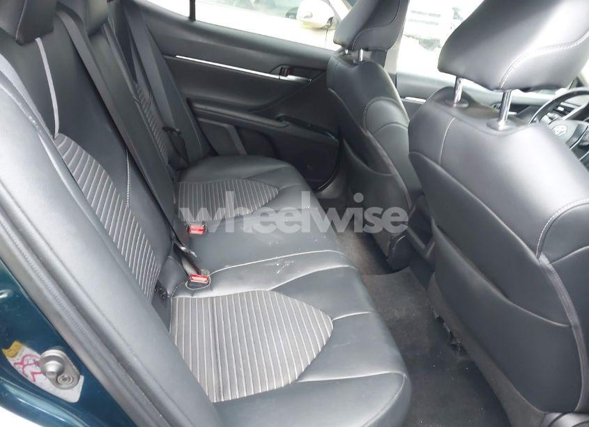 Photo 8 of 2019 Toyota Camry HYBRID SE (VIN 4T1B21HK3KU012648)