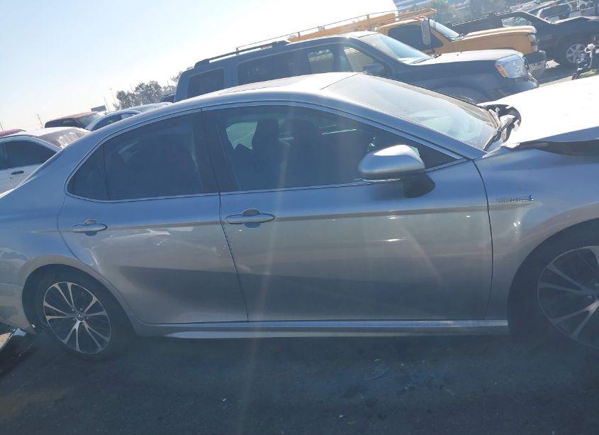 Photo 13 of 2019 Toyota Camry HYBRID SE (VIN 4T1B21HK3KU515144)
