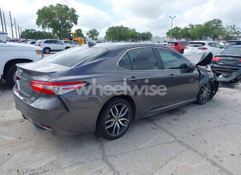 Photo 4 of 2019 Toyota Camry HYBRID SE (VIN 4T1B21HK3KU518917)