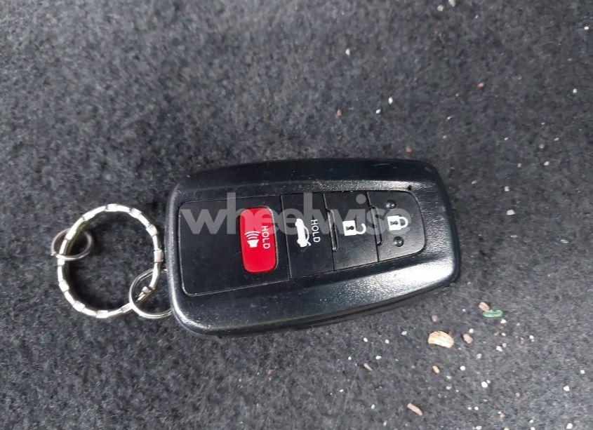 Photo 11 of 2018 Toyota Camry HYBRID XLE (VIN 4T1B21HK4JU002788)