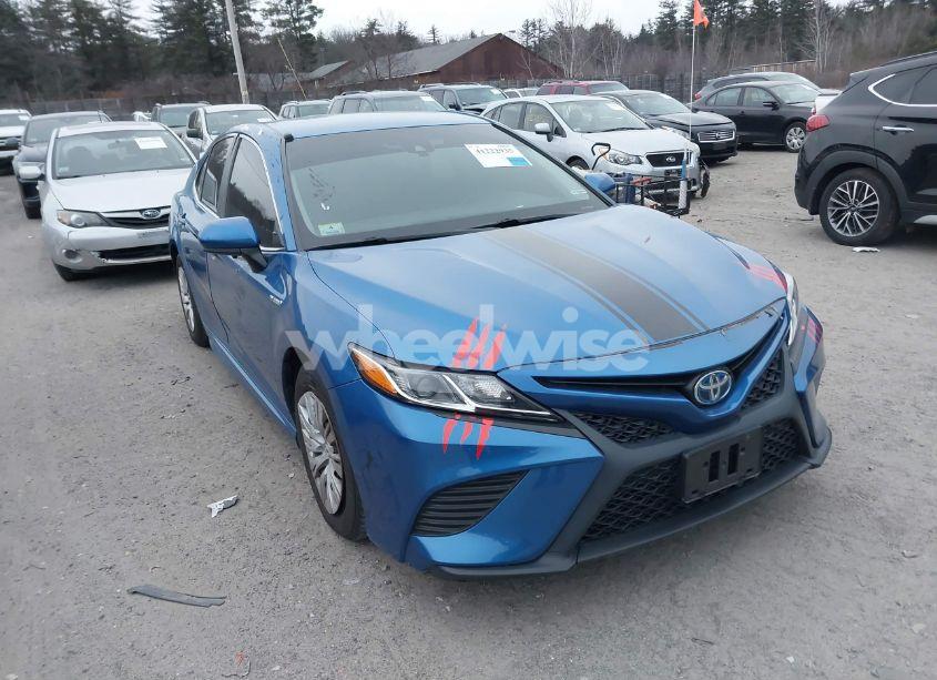 2018 Toyota Camry HYBRID SE (VIN 4T1B21HK4JU008560) main photo