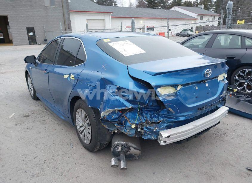 Photo 3 of 2018 Toyota Camry HYBRID SE (VIN 4T1B21HK4JU008560)