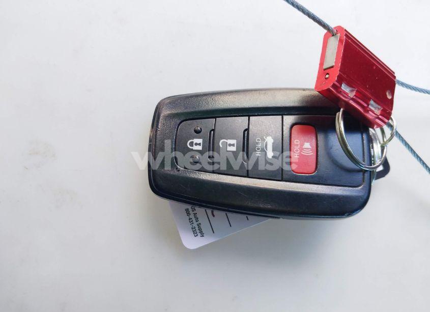 Photo 11 of 2018 Toyota Camry HYBRID SE (VIN 4T1B21HK4JU510257)