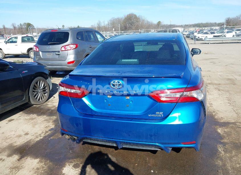 Photo 16 of 2018 Toyota Camry HYBRID SE (VIN 4T1B21HK5JU009233)