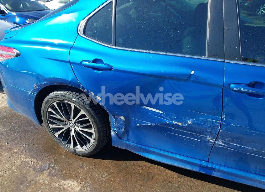 Photo 19 of 2018 Toyota Camry HYBRID SE (VIN 4T1B21HK5JU009233)