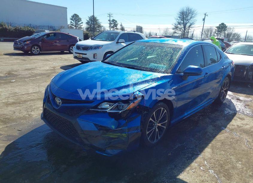 Photo 2 of 2018 Toyota Camry HYBRID SE (VIN 4T1B21HK5JU009233)
