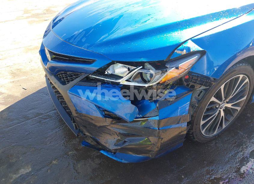 Photo 6 of 2018 Toyota Camry HYBRID SE (VIN 4T1B21HK5JU009233)