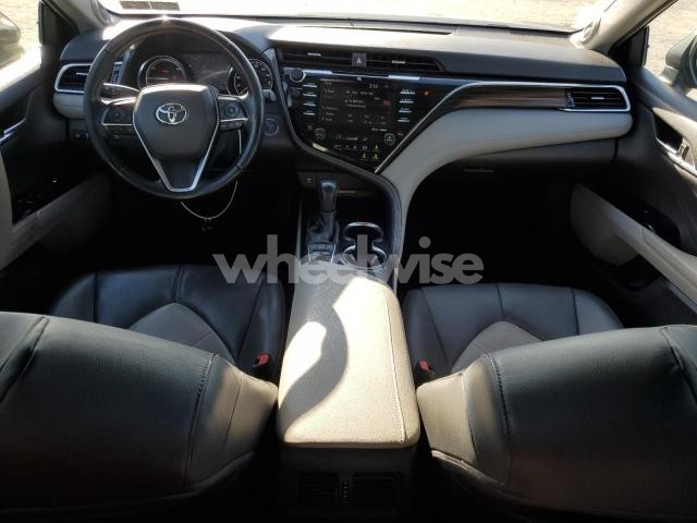 Photo 3 of 2018 TOYOTA CAMRY HYBRID (VIN 4T1B21HK5JU500904)