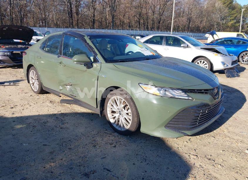 2018 Toyota Camry HYBRID/LE/XLE/SE (VIN 4T1B21HK5JU503897) main photo