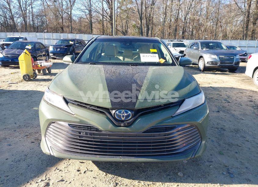 Photo 12 of 2018 Toyota Camry HYBRID/LE/XLE/SE (VIN 4T1B21HK5JU503897)