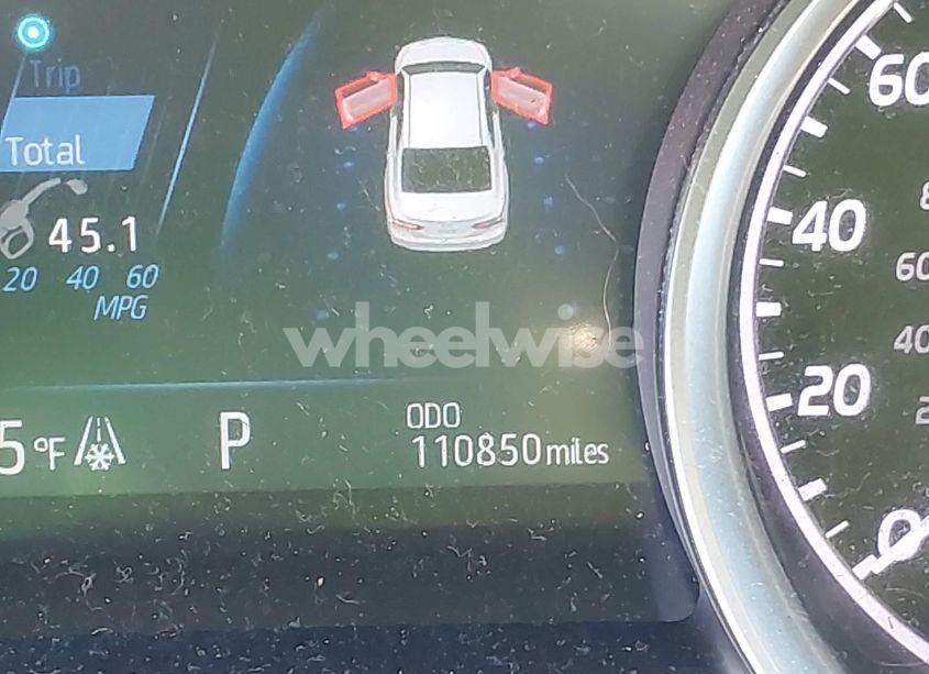 Photo 15 of 2018 Toyota Camry HYBRID/LE/XLE/SE (VIN 4T1B21HK5JU503897)