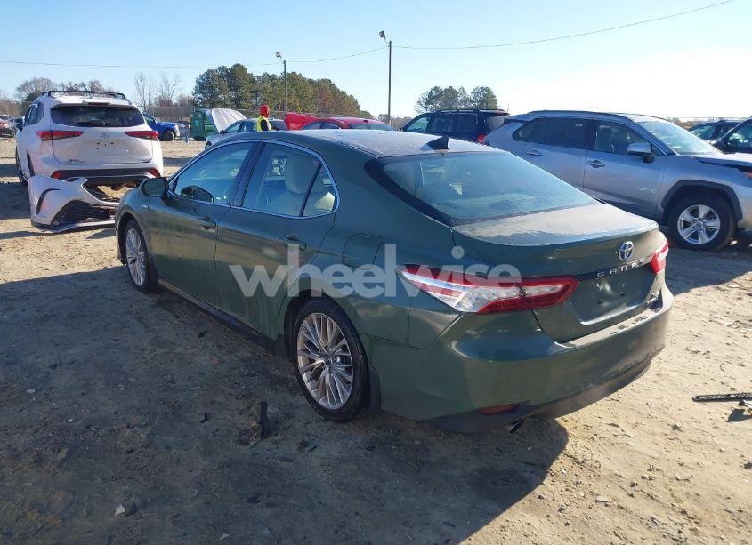 Photo 3 of 2018 Toyota Camry HYBRID/LE/XLE/SE (VIN 4T1B21HK5JU503897)