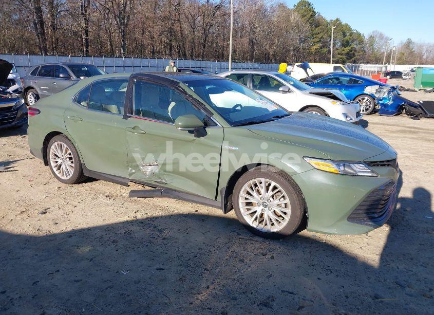 Photo 6 of 2018 Toyota Camry HYBRID/LE/XLE/SE (VIN 4T1B21HK5JU503897)