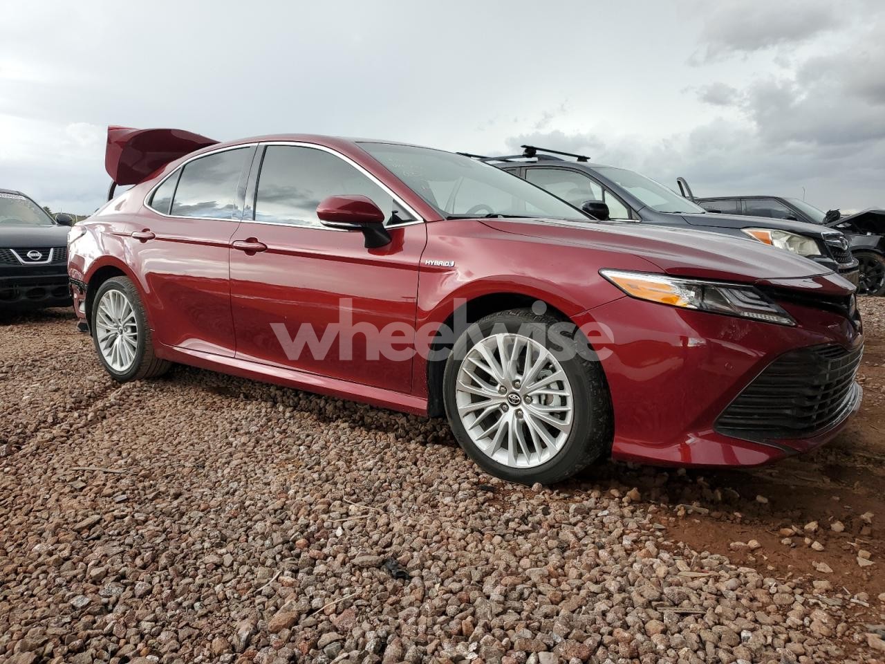 Photo 4 of 2019 TOYOTA CAMRY HYBRID (VIN 4T1B21HK5KU515405)
