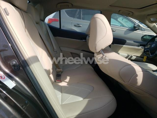 Photo 10 of 2019 TOYOTA CAMRY HYBRID (VIN 4T1B21HK5KU515467)