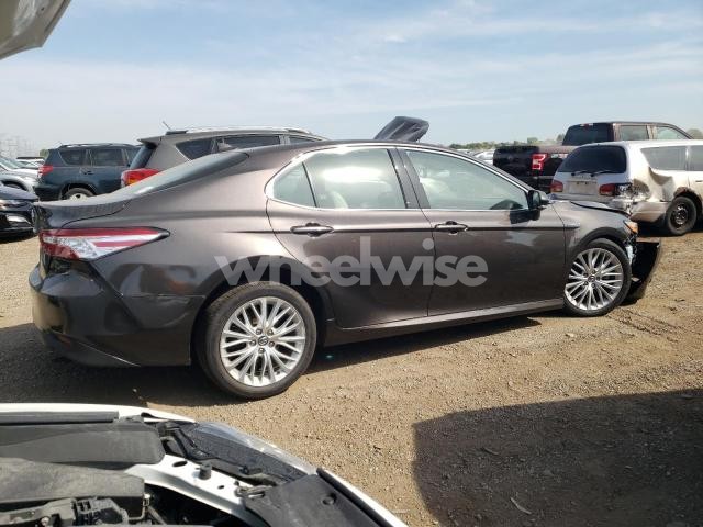 Photo 2 of 2019 TOYOTA CAMRY HYBRID (VIN 4T1B21HK5KU515467)