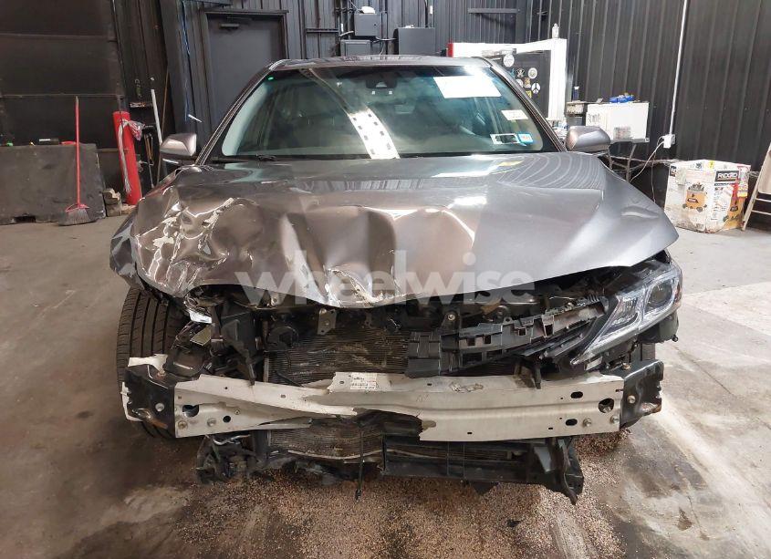 Photo 13 of 2019 Toyota Camry HYBRID SE (VIN 4T1B21HK5KU521785)