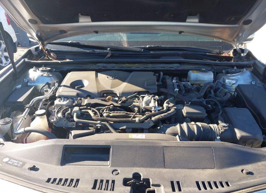 Photo 10 of 2018 Toyota Camry HYBRID SE (VIN 4T1B21HK6JU002646)